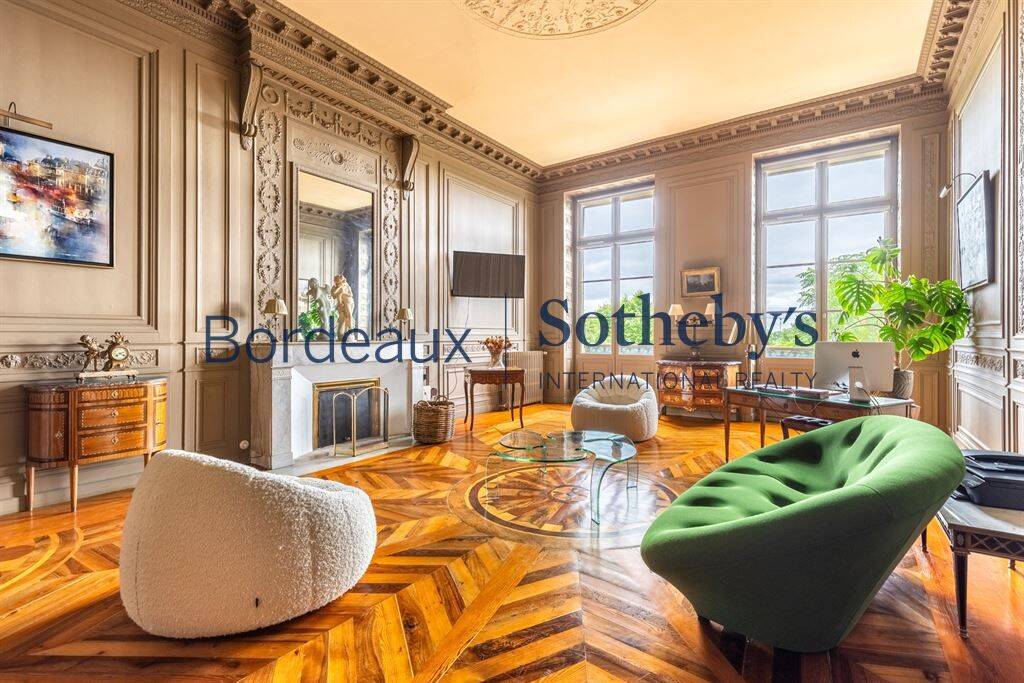 Appartement 9 pièces 276 m² · à Bordeaux · 276 m² · 1 680 000 €