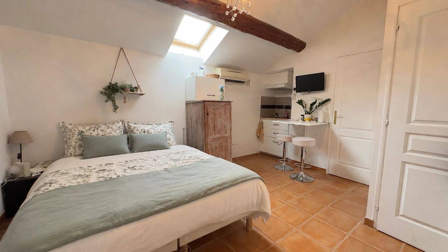 Appartement 1 pièce 18 m² · à Rousset · 17,5 m² · 596 €
