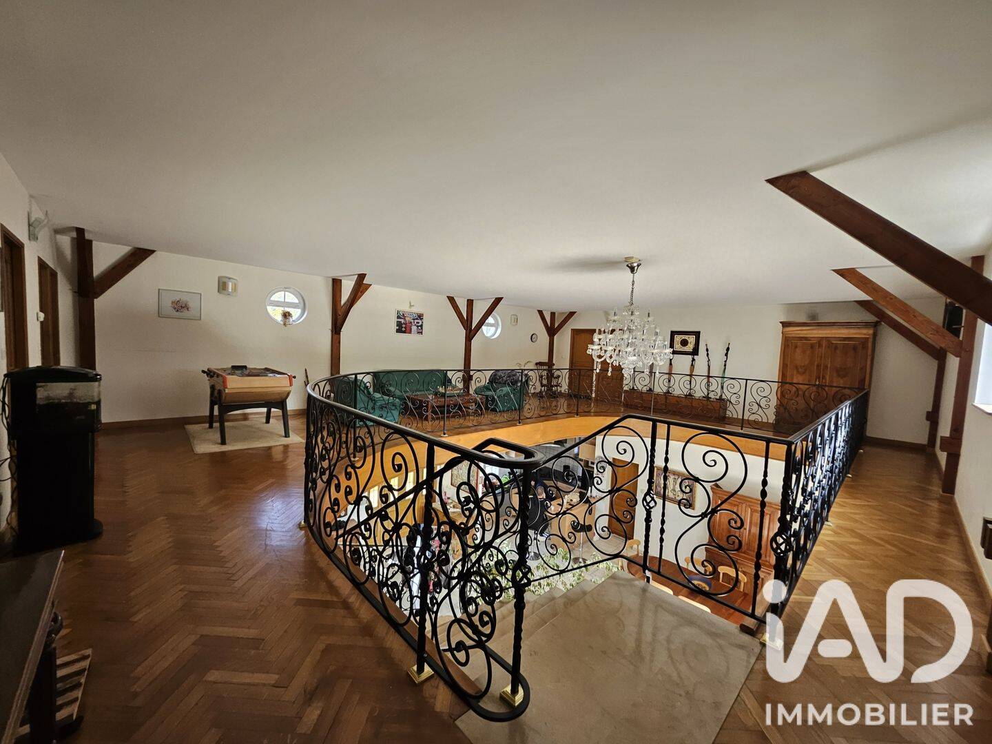 Maison 9 pièces 360 m² · à La Chapelle-Lasson · 360 m² · 720 000 €