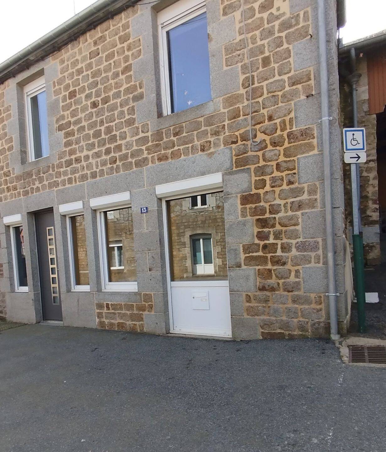 Maison 5 pièces 123 m² · à La Bazouge-du-Désert · 123 m² · 209 300 €