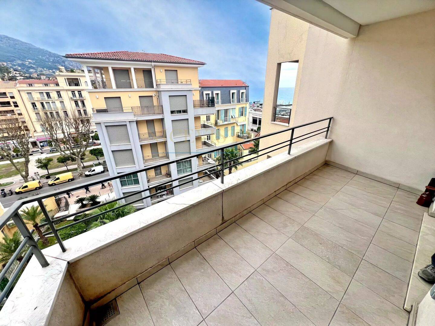 Appartement 3 pièces 82 m² · à Menton · 82 m² · 910 000 €