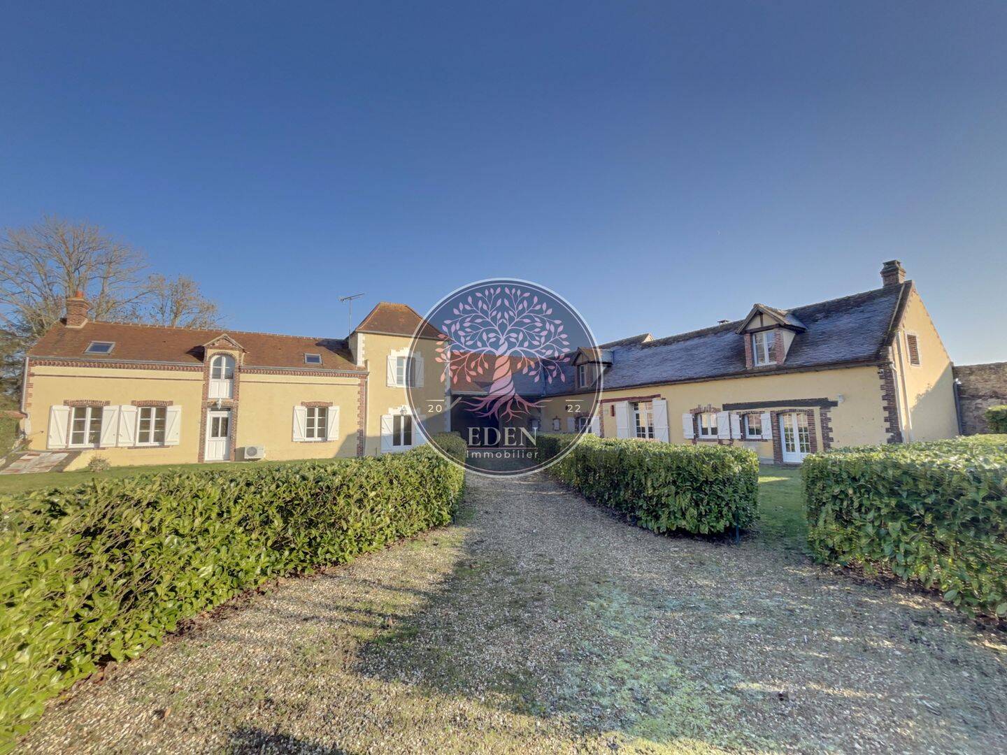 Maison 10 pièces 276 m² · à Dreux · 276 m² · 395 000 €