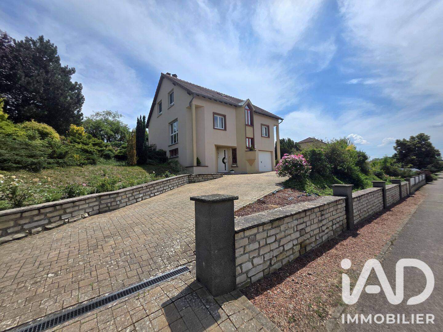 Maison 7 pièces 174 m² · à Hellimer · 174 m² · 272 000 €
