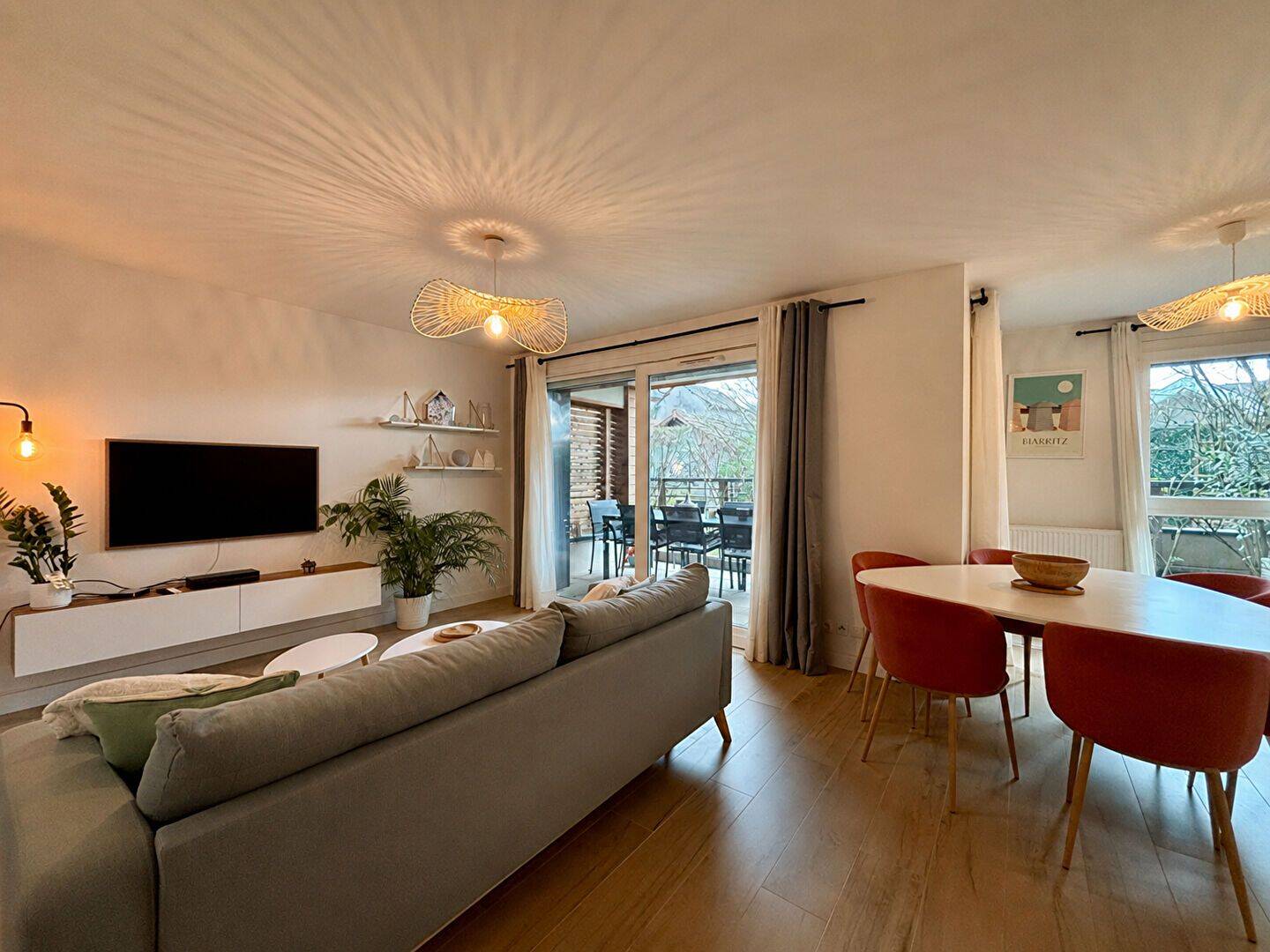 Appartement 2 pièces 49 m² · à Lovagny · 48,6 m² · 1 400 €/mois