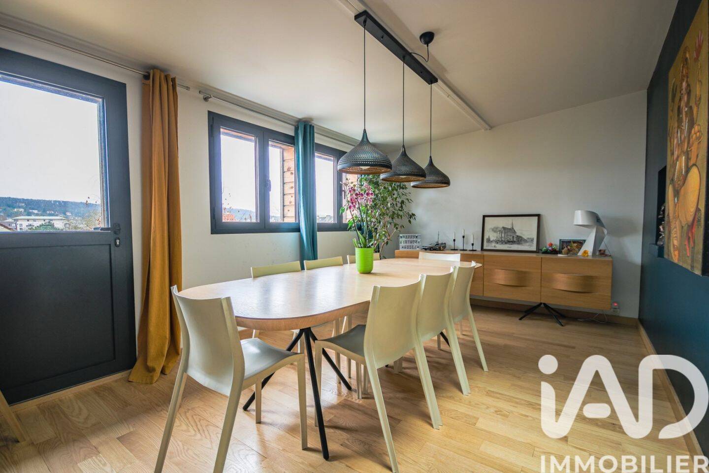 Maison 8 pièces 145 m² · à Mantes-la-Jolie · 145 m² · 335 000 €