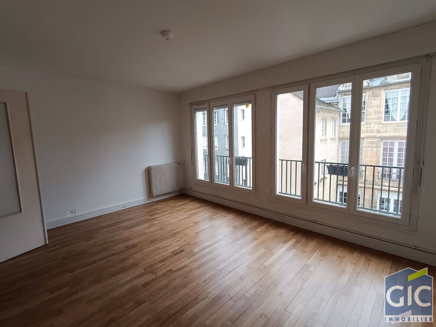 Appartement 4 pièces 77 m² · à Caen · 76,6 m² · 1 095 €/mois