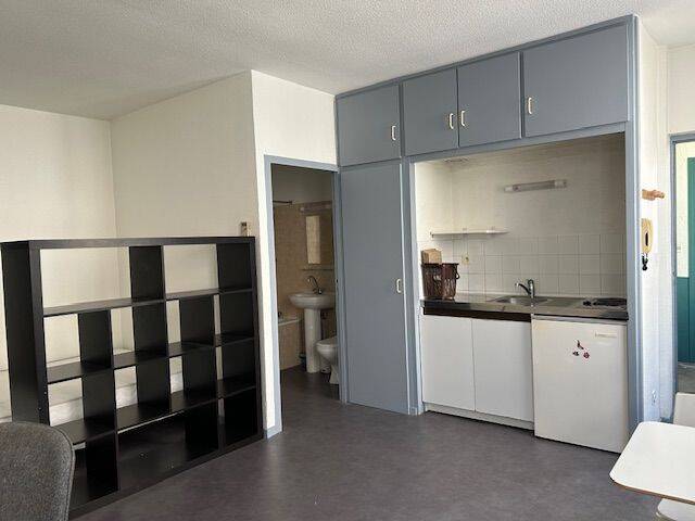 Appartement 1 pièce 25 m² · à Saint-Étienne · 25 m² · 450 €