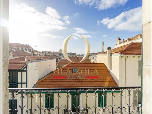 Appartement à vendre 680 000 € 5 pièces 4 chambres 96 m² Étage 2/2 Mairie-Marne Biarritz 64200