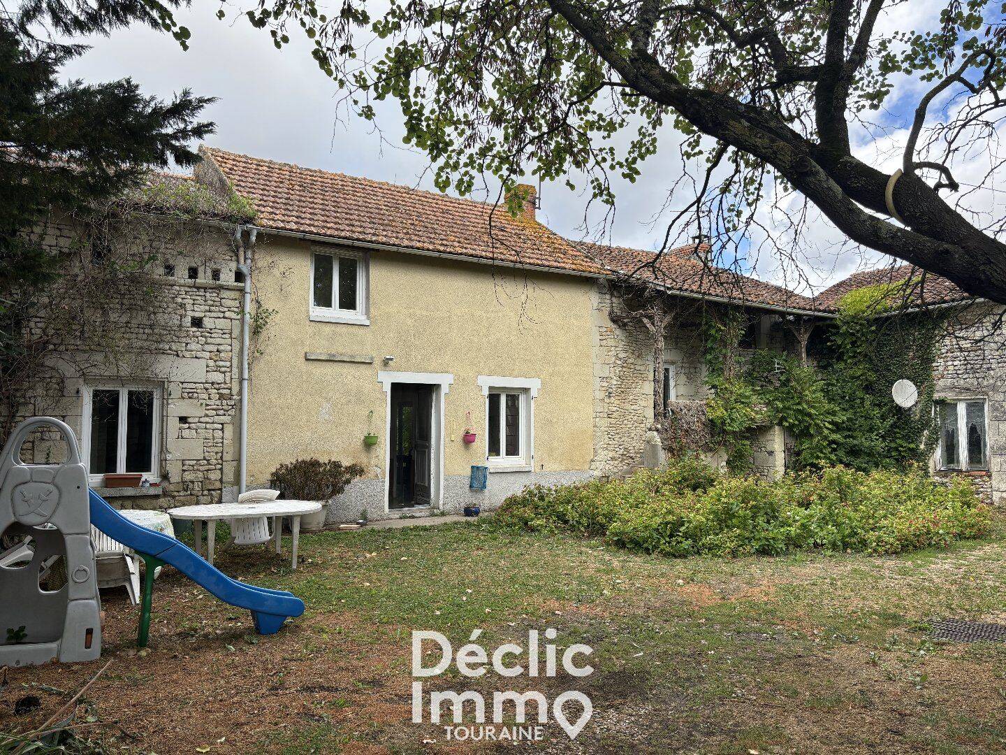 Maison 7 pièces 190 m² · à Jaulnay · 190 m² · 143 800 €