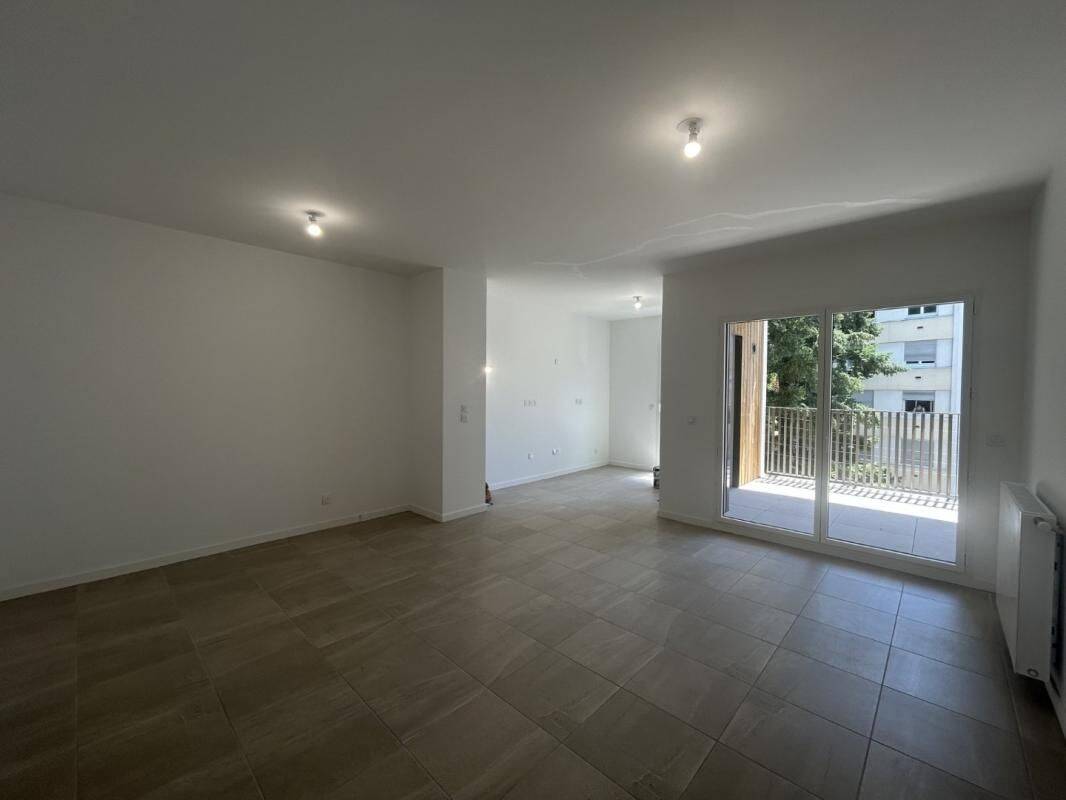 Appartement 3 pièces 69 m² · à Tassin-la-Demi-Lune · 69 m² · 1 300 €