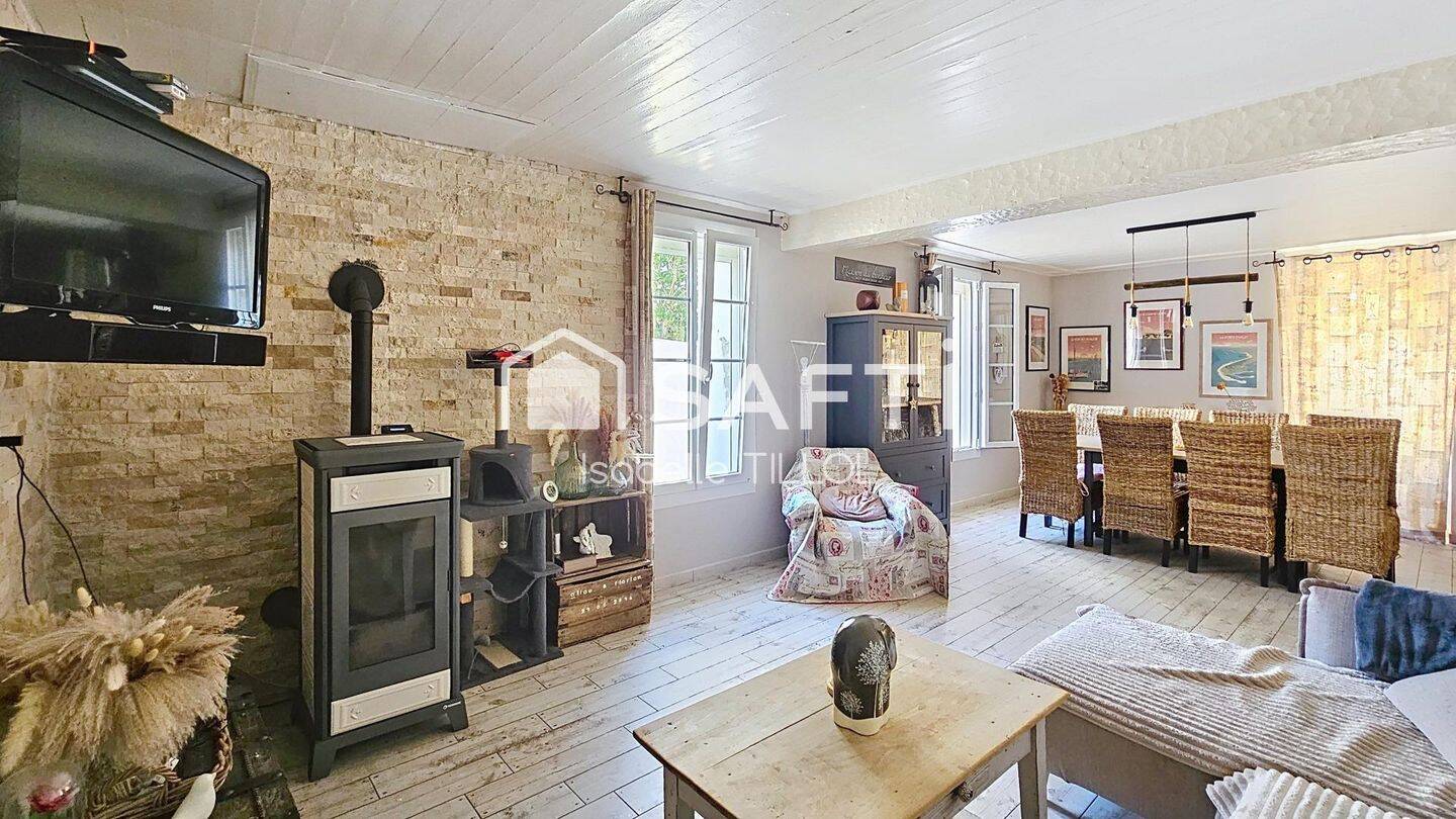 Maison 7 pièces 205 m² · à Saint-Michel-en-l'Herm · 205 m² · 272 500 €