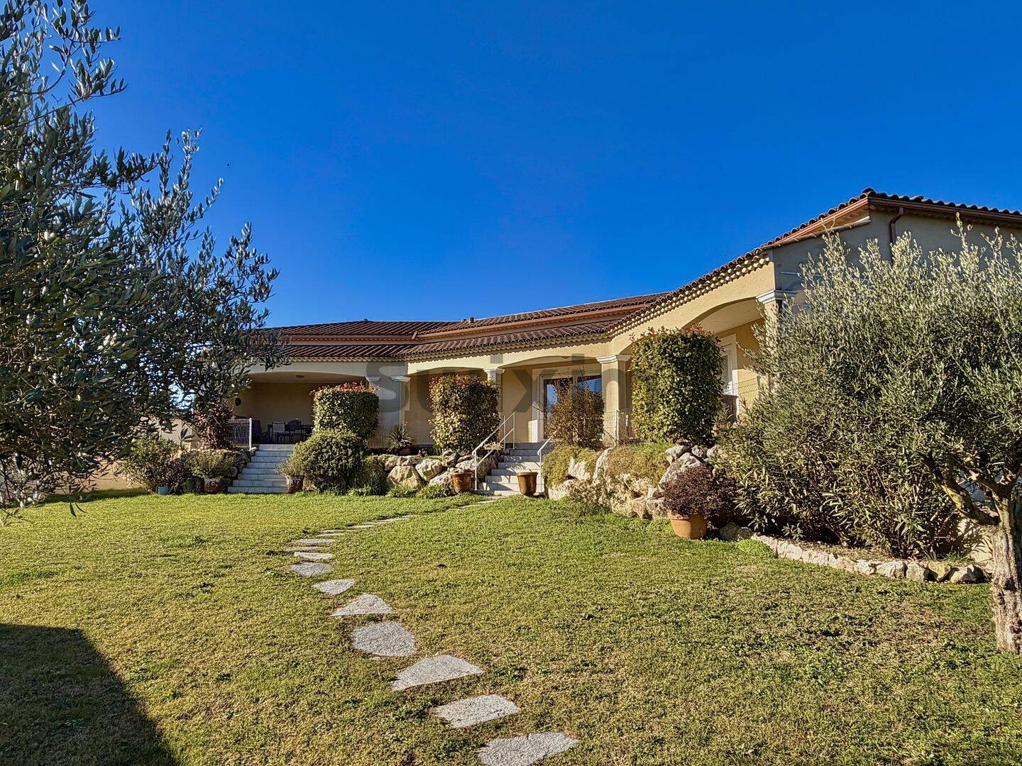 Maison 6 pièces 138 m² · à Rousson · 138,4 m² · 365 000 €