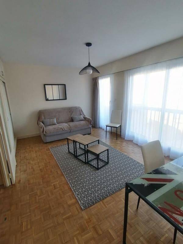 Appartement 1 pièce 32 m² · à Poitiers · 32,4 m² · 576 €