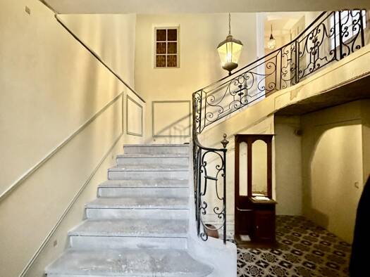 Appartement à vendre 125 000 € 1 pièce 37,4 m² Étage 1/2 La Balance-Palais des Papes Avignon 84000