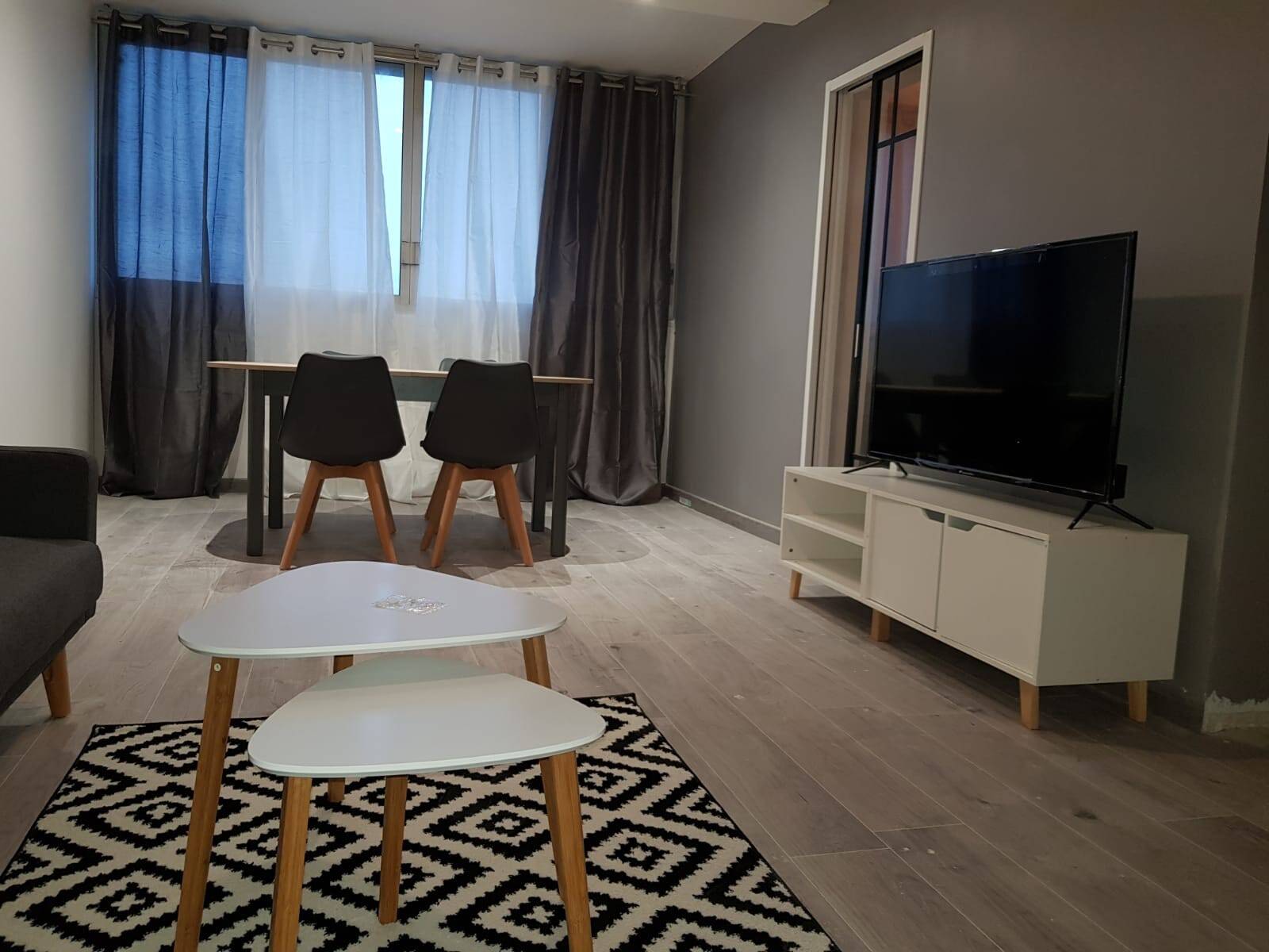 Appartement 5 pièces 92 m² · à Toulouse · 92 m² · 450 €/mois