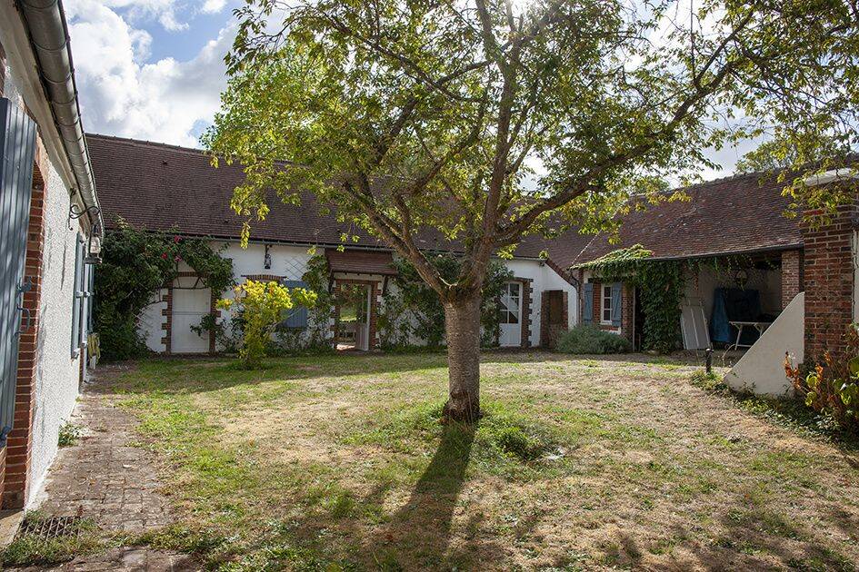 Maison 8 pièces 230 m² · à Nonancourt · 230 m² · 400 000 €