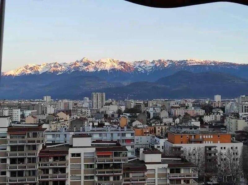 Appartement 1 pièce 79 m² · à Grenoble · 79 m² · 455 €
