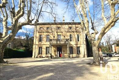 Château à vendre 2 940 000 € 30 pièces 15 chambres 1 200 m² 300 000 m² de terrain Est Bollène 84500