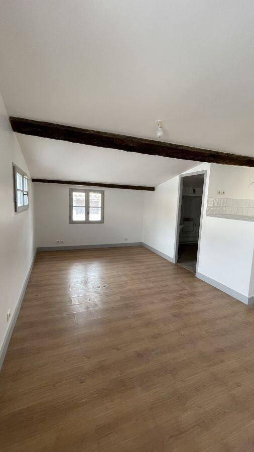 Appartement 3 pièces 60 m² · à Thiers · 60 m² · 380 €