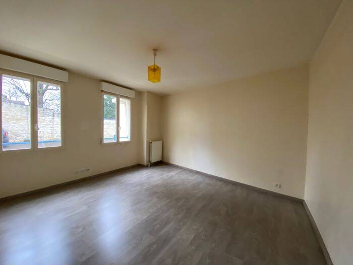 Appartement 1 pièce 25 m² · à Compiègne · 25 m² · 450 €