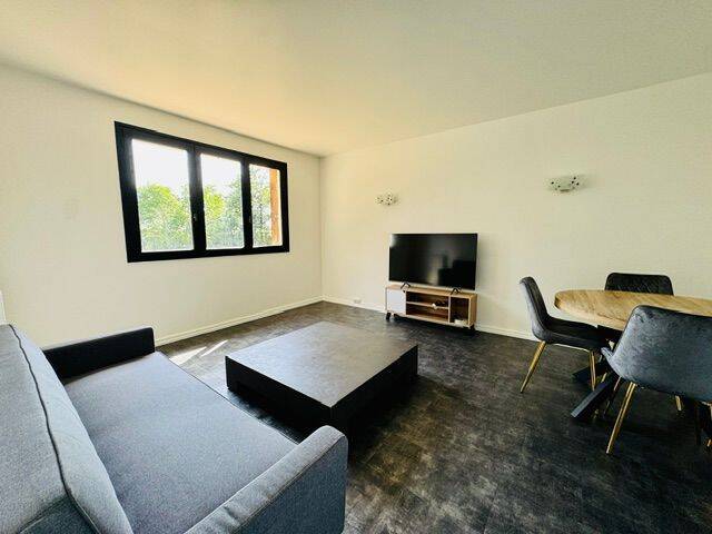 Appartement 2 pièces 47 m² · à Saint-Maurice · 47 m² · 1 350 €