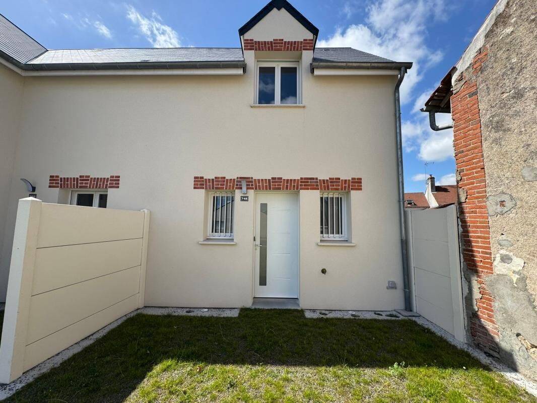 Maison 4 pièces 107 m² · à Saint-Hilaire-Saint-Mesmin · 106,6 m² · 1 025 €/mois