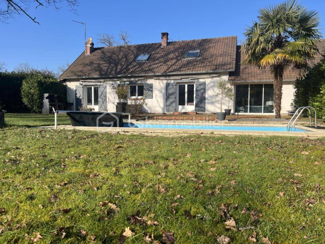 Maison 7 pièces 167 m² · à Ouzouer-sur-Loire · 167 m² · 239 000 €