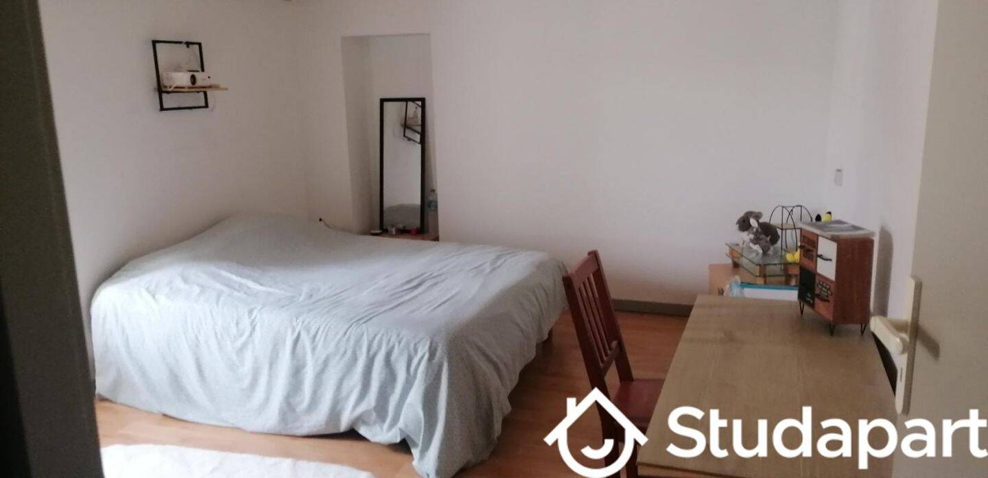 Appartement 1 pièce 12 m² · à Forges · 12 m² · 420 €/mois