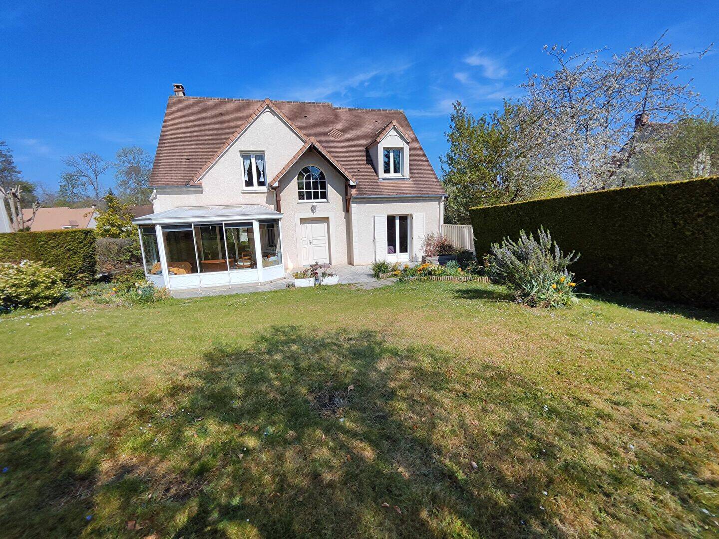 Maison 8 pièces 174 m² · à L'Étang-la-Ville · 174 m² · 920 000 €