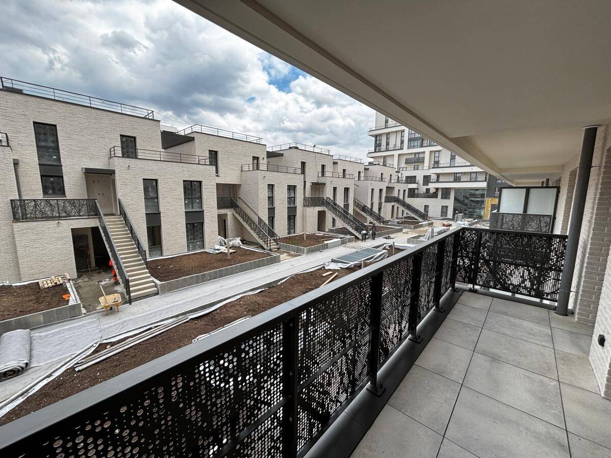 Appartement 4 pièces 85 m² · à Suresnes · 85 m² · 2 227 €