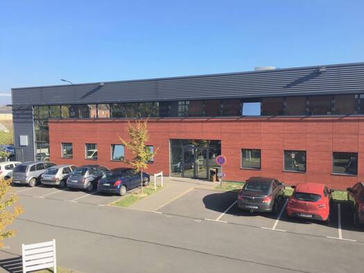 Espace bureau à louer 3 914 € 335 m² de bureaux divisible de 68 m² à 335 m² Centre-Neuf Bourg-Quesnoy-Delsaux-Musée-Cannoniers-Gare Valenciennes 59300