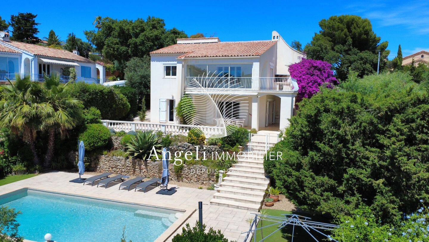 Maison 6 pièces 175 m² · à Fréjus · 175 m² · 895 000 €