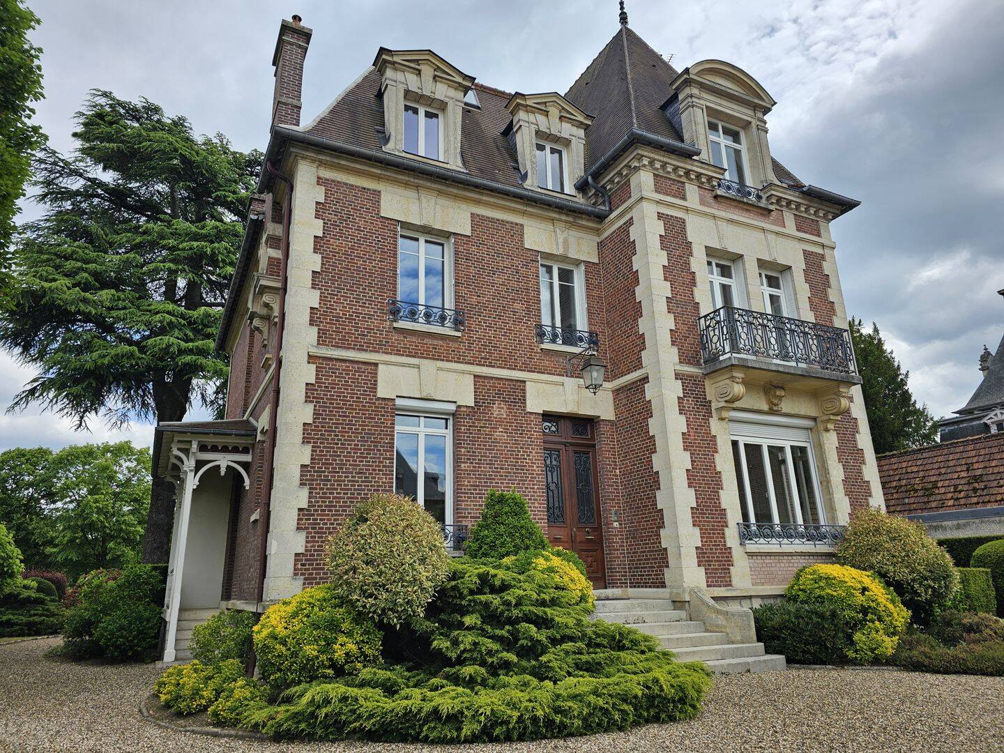 Appartement 6 pièces 145 m² · à Compiègne · 144,8 m² · 1 900 €