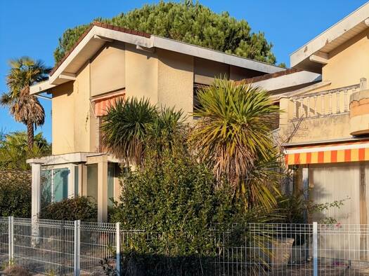 Maison à vendre 199 000 € 6 pièces 3 chambres 263 m² 2 443 m² de terrain Nogaro 32110