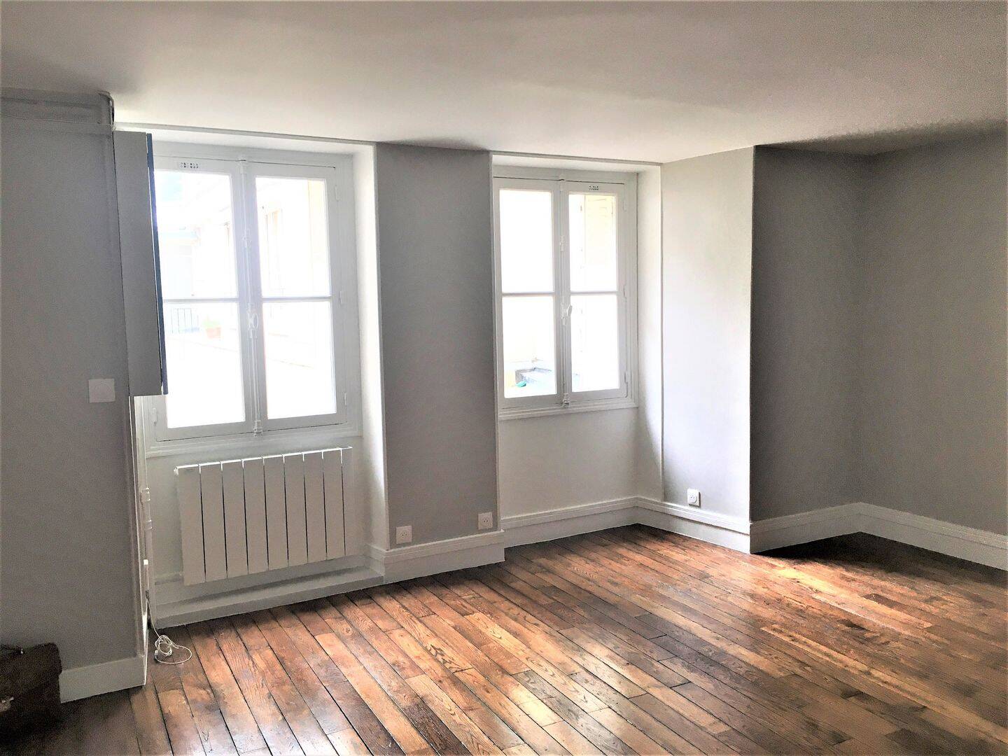 Appartement 1 pièce 30 m² · à Paris 1er Arrondissement · 29,7 m² · 1 346 €/mois
