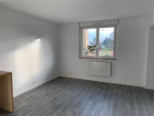 Appartement à louer 680 € 3 pièces 2 chambres 65,5 m² RDC Gueltas 56920