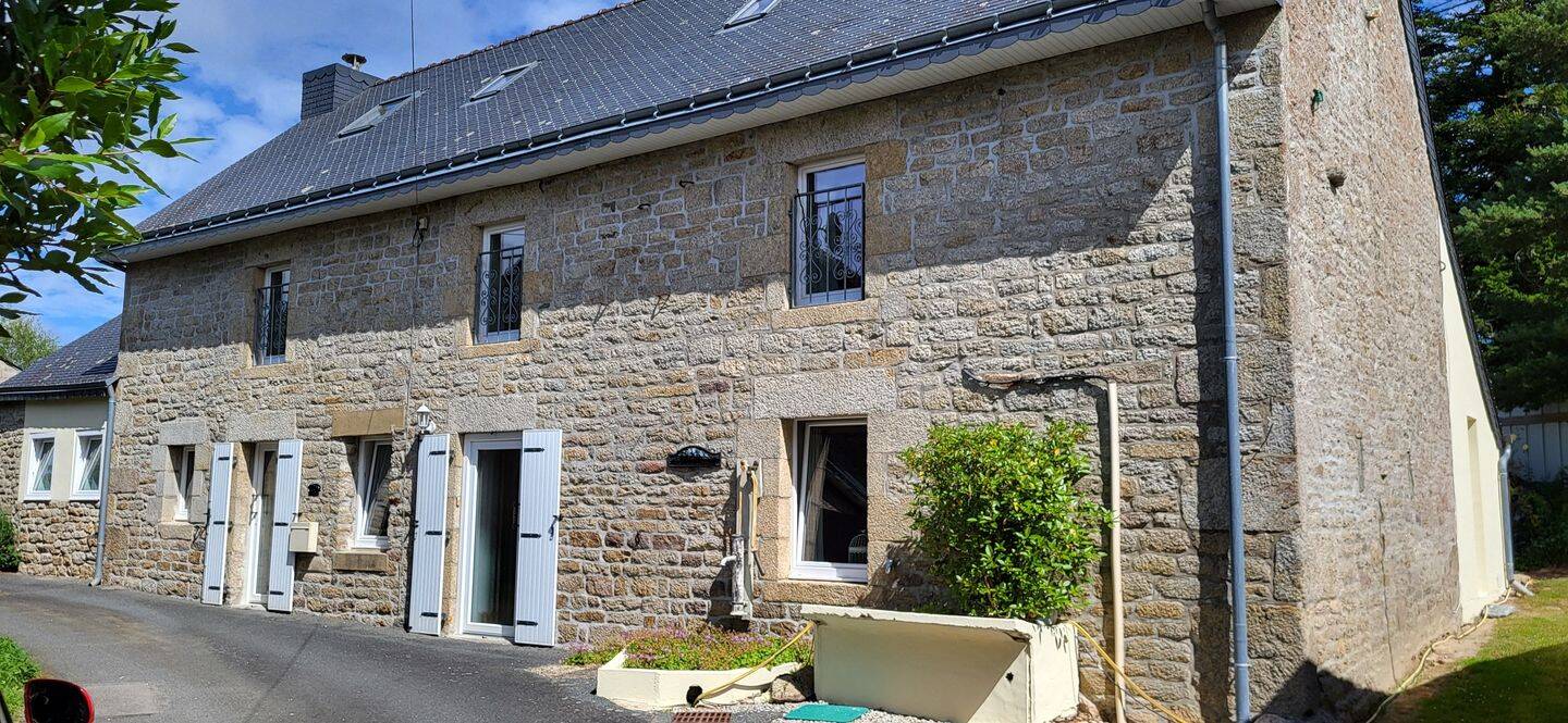 Maison 8 pièces 235 m² · à Le Faouët · 235 m² · 290 000 €