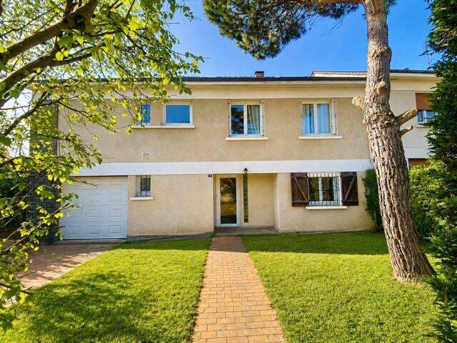 Maison 10 pièces 187 m² · à Angers · 186,5 m² · 449 400 €