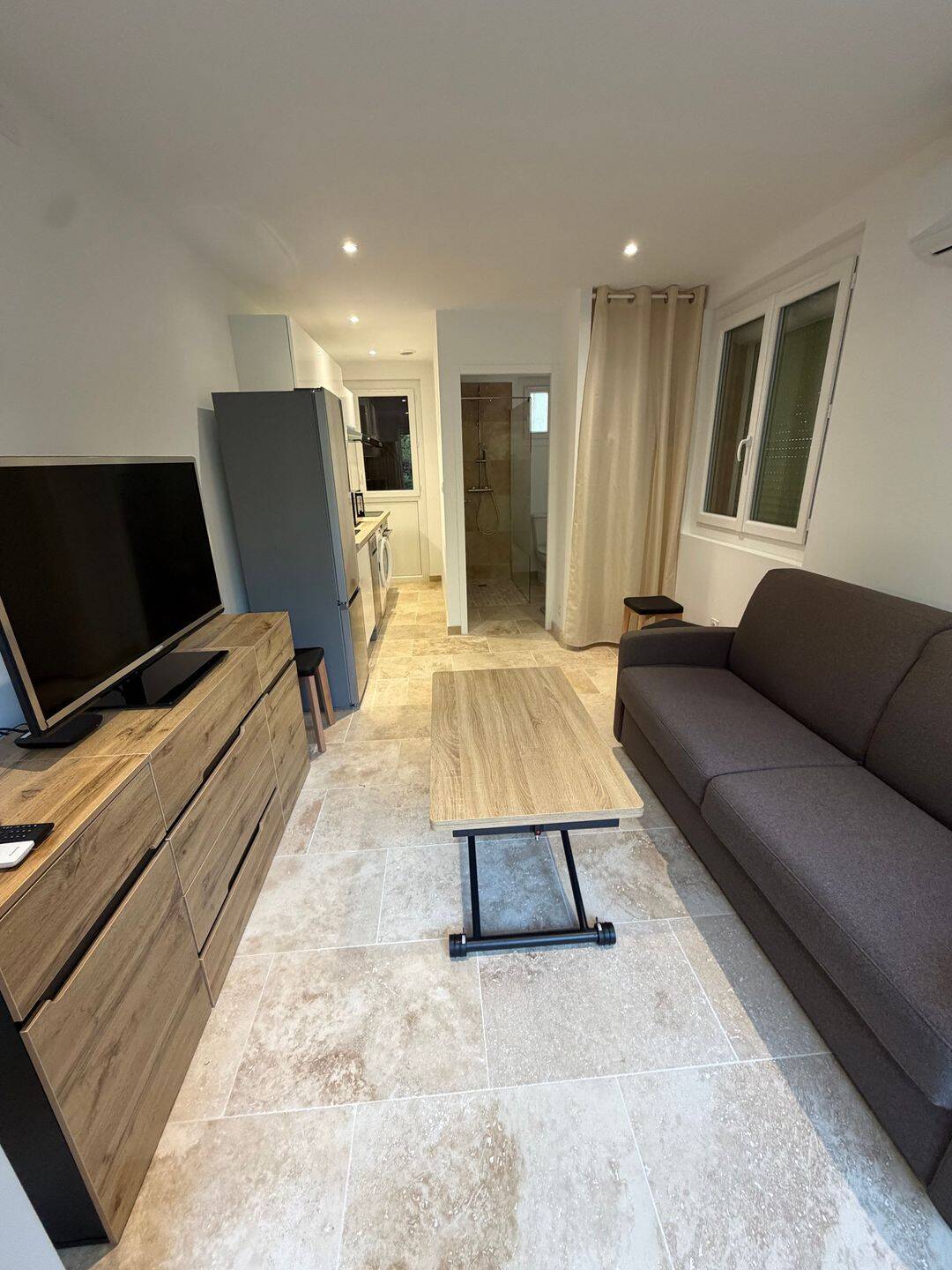 Maison 1 pièce 20 m² · à Garéoult · 20 m² · 600 €/mois