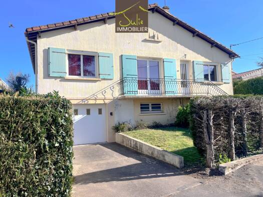 Maison à vendre 126 500 € 4 pièces 3 chambres 109 m² 453 m² de terrain Bressuire 79300