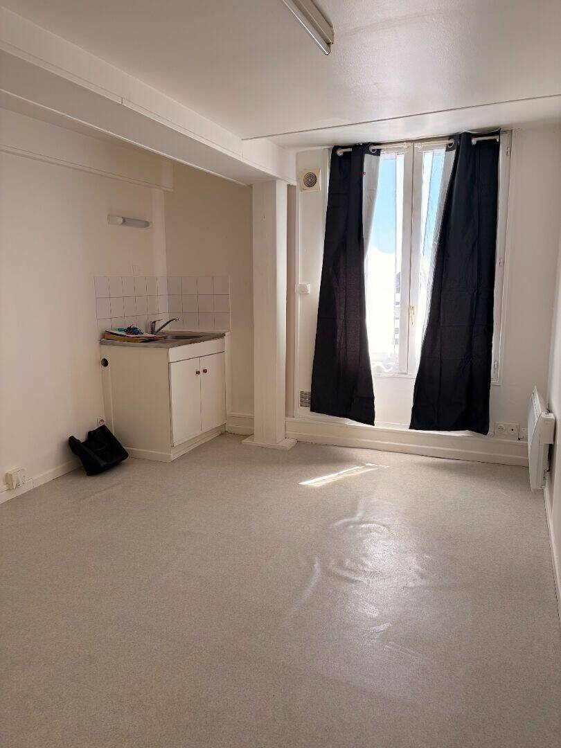 Appartement 1 pièce 16 m² · à Saint-Quentin · 16,2 m² · 280 €