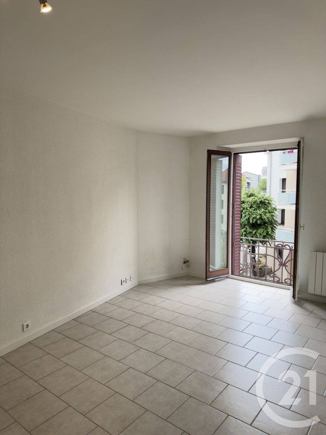 Appartement 1 pièce 37 m² · à Évian-les-Bains · 36,8 m² · 660 €