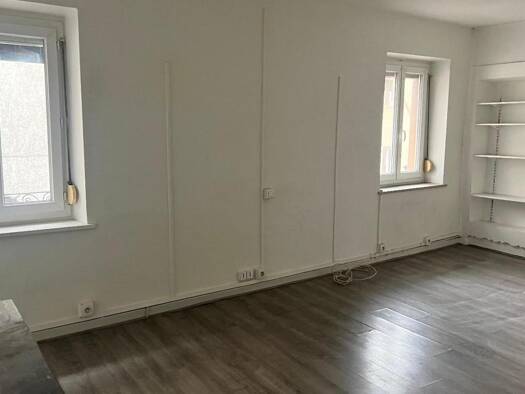 Appartement à louer 475 € 1 pièce 42 m² 1er étage Vaugneray 69670