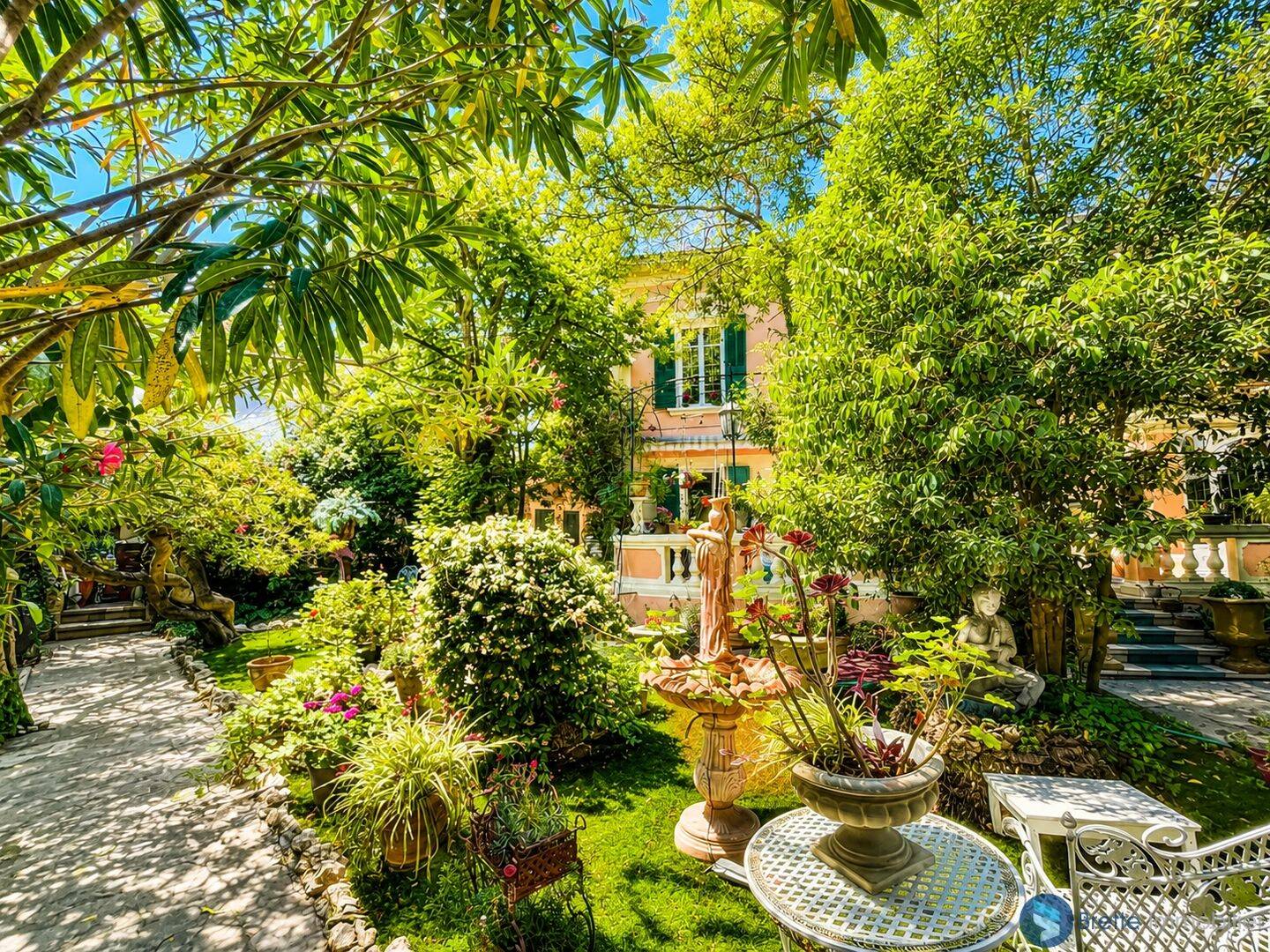Maison 8 pièces 192 m² · à Toulon · 192 m² · 698 000 €
