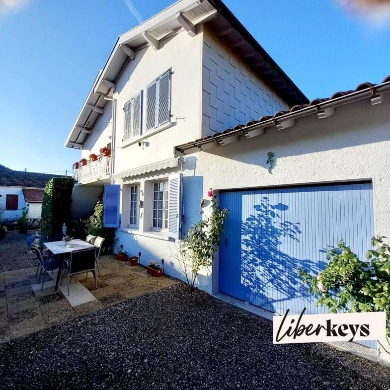 Maison à vendre 205 000 € 6 pièces 4 chambres 167 m² 850 m² de terrain Bensa-Sartrous Lavelanet 09300