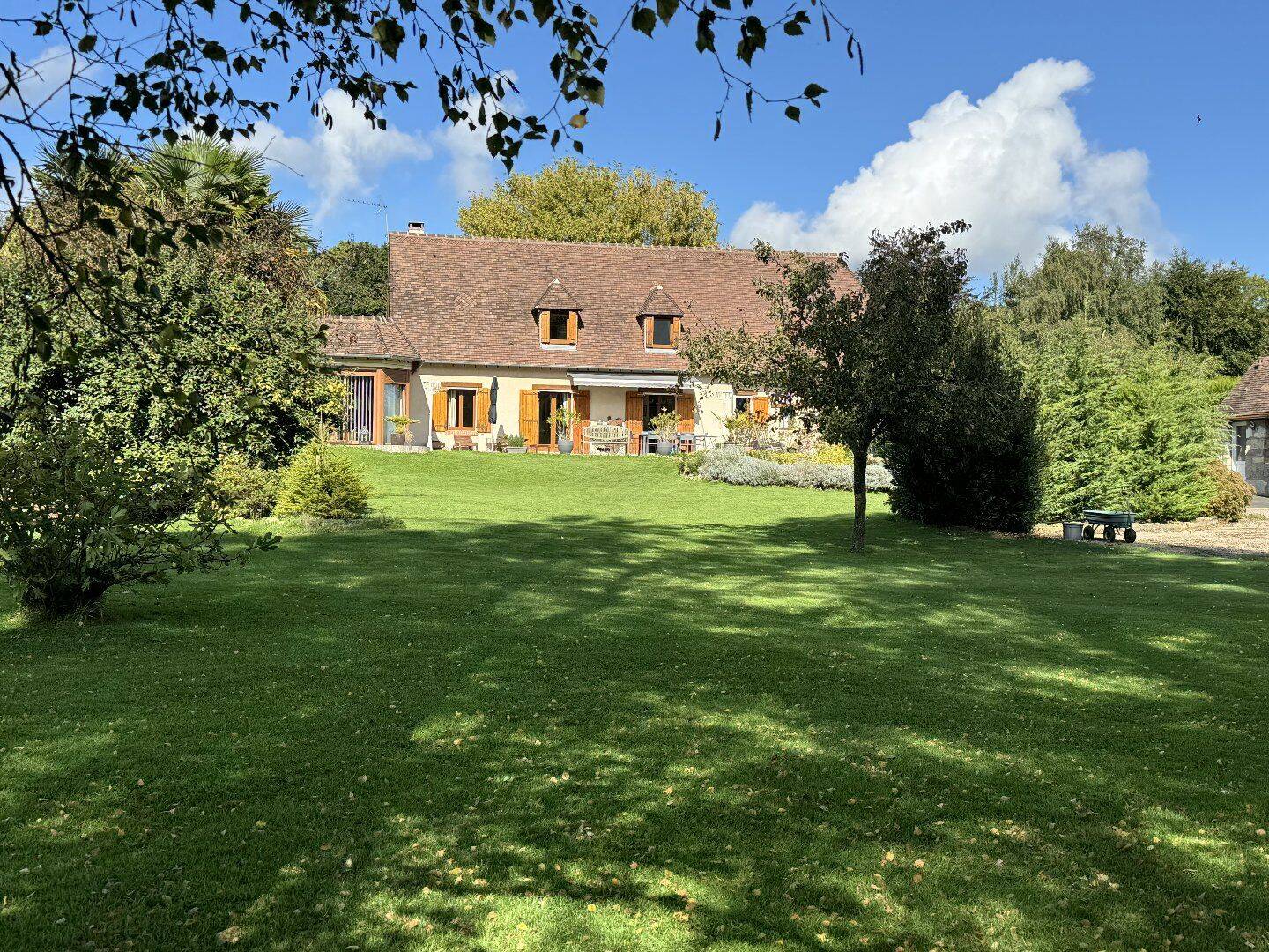 Maison 6 pièces 167 m² · à Surville · 167 m² · 478 676 €