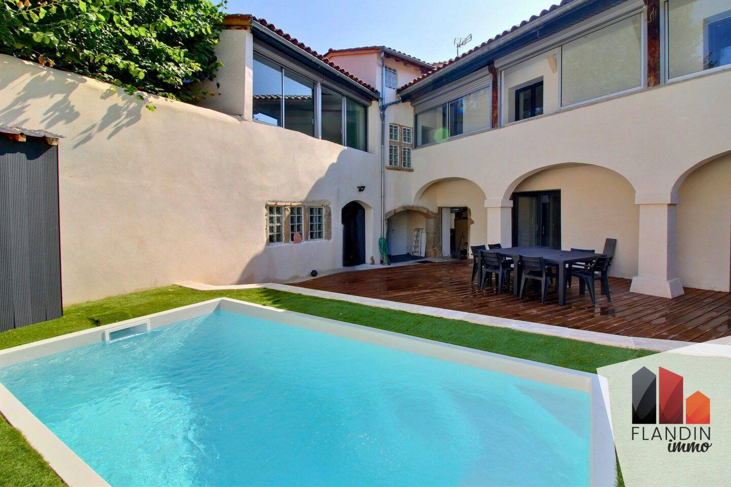 Maison 7 pièces 174 m² · à Charly · 173,9 m² · 680 000 €