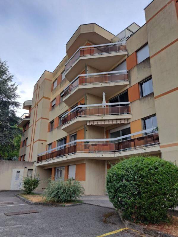 Appartement 2 pièces 61 m² · à Voiron · 61 m² · 740 €/mois
