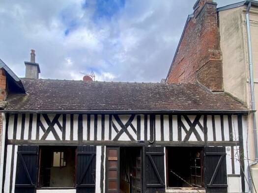 Maison de ville à vendre 87 000 € 7 pièces 2 chambres 115 m² Est Lisieux 14100
