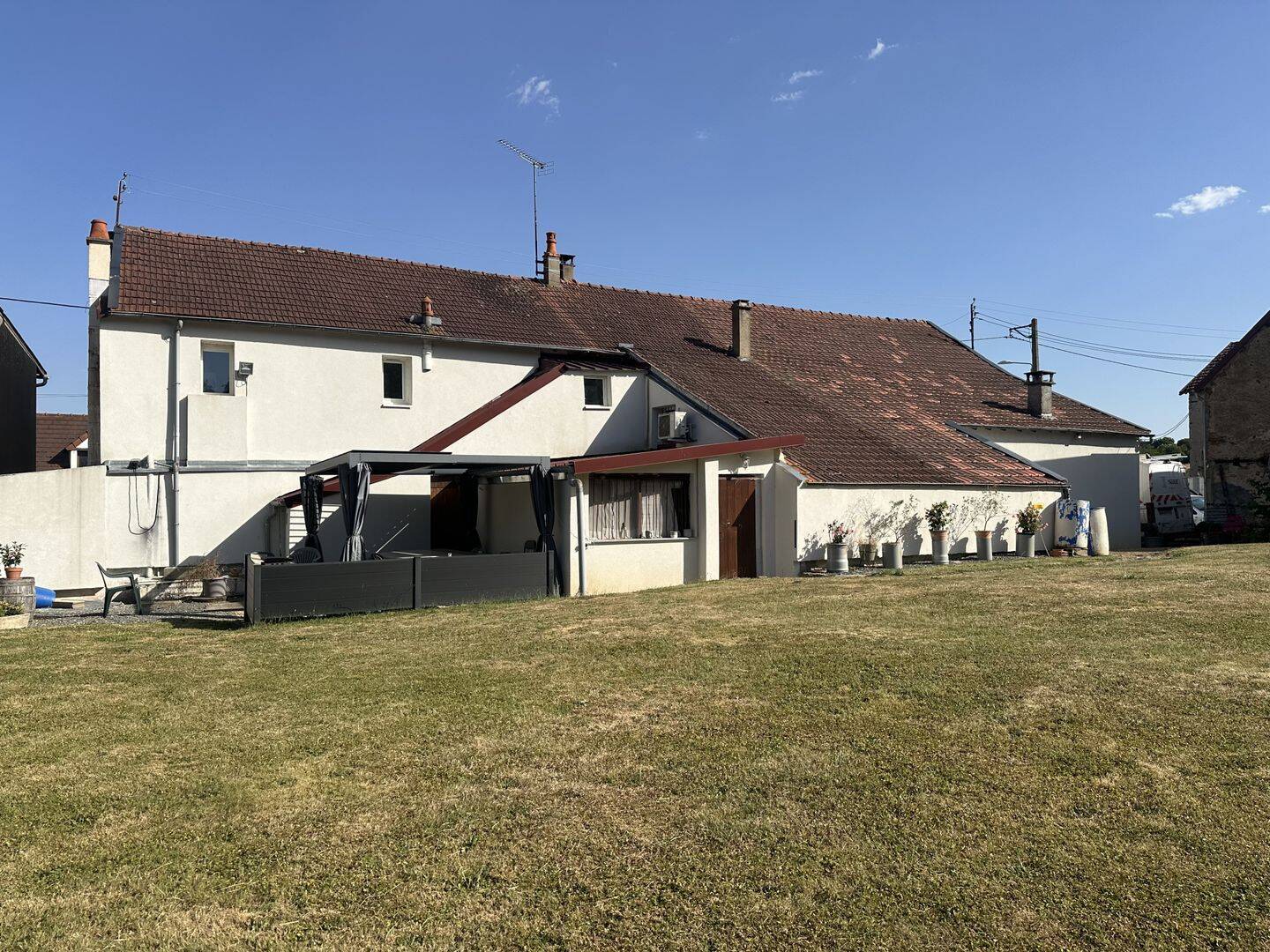 Maison 11 pièces 277 m² · à Sidiailles · 277 m² · 186 000 €